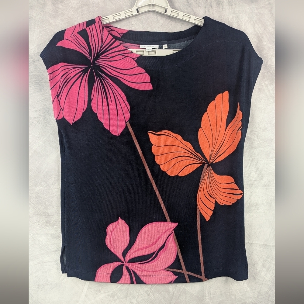 Chico's Size 2 (Large) Capped Sleeve Liquid Knit Floral Blouse In Navy/Pink